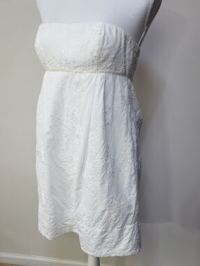 BCBGMAXAZRIA White Embroidered Floral Sequin Strapless Mini Dress